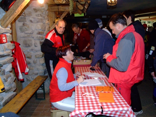 Skiuphill20071.JPG