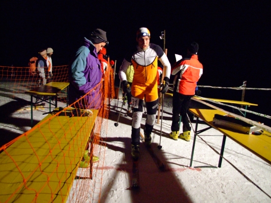 Skiuphill200789.JPG